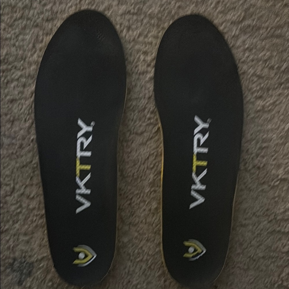 VKTRY Black and Gold Insoles